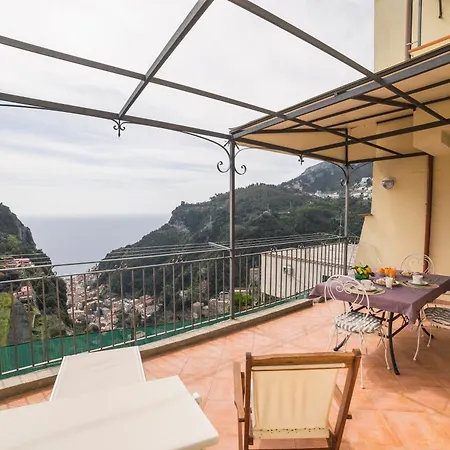 Il Paradiso Sul Mare * سكالا
