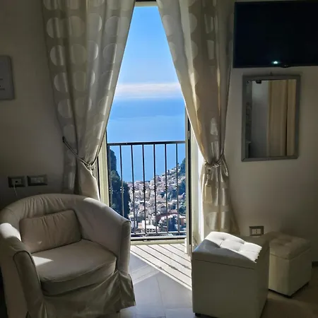 Il Paradiso Sul Mare * Scala